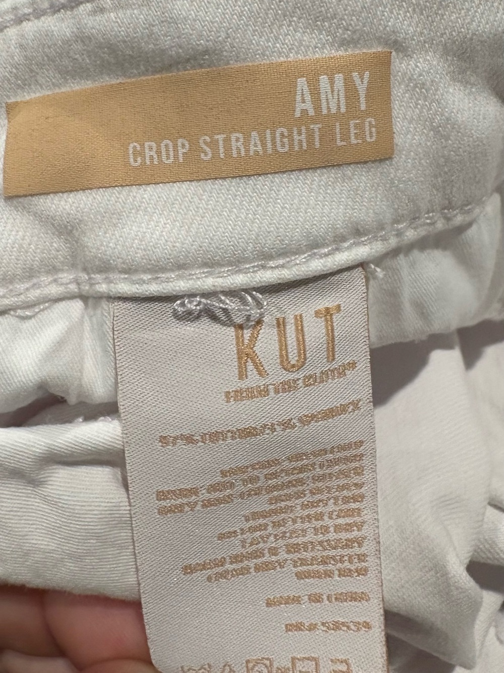 Kut from the Kloth - Women's Amy Cropped Straight Leg jean. Size 16. White - Picture 8 of 15